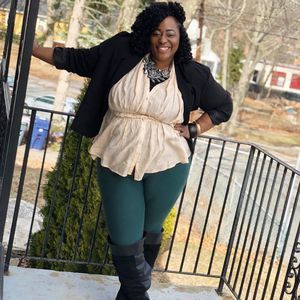 Meet your Posher, Lala